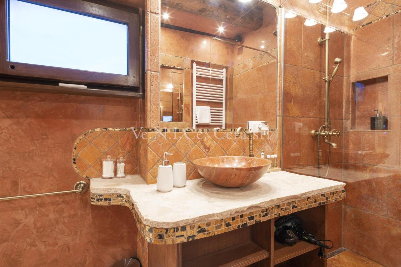 Ve.N.I.Ce. Cera Ca' Del Gondoliere Apartman Velence Kültér fotó